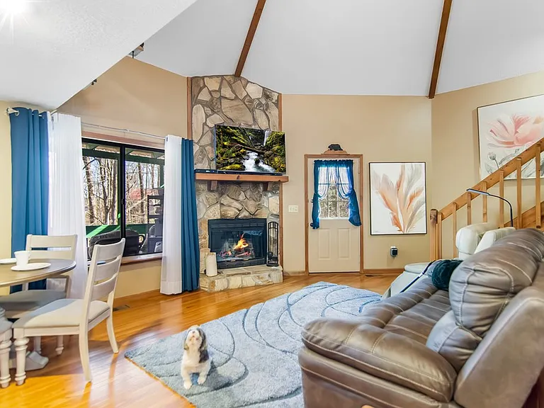 102 Mizzen Ct — Photo 23
