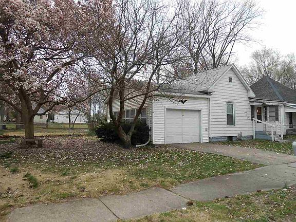 2nd image of 2130 Blaine Ave