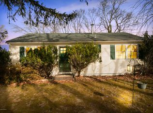 11 Westwood Dr, Howell, NJ 07731