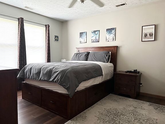 5th image of 4327 Hadley Ct