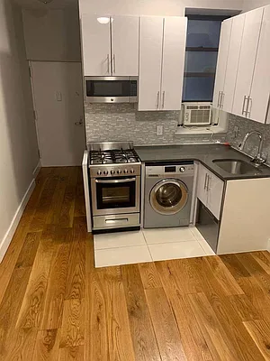 Rented by Heritage Realty LLC | media 8