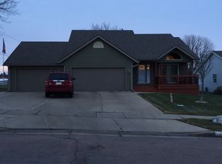 100 Francis St, Yankton, SD 57078