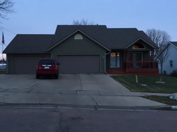 100 Francis St, Yankton, SD 57078