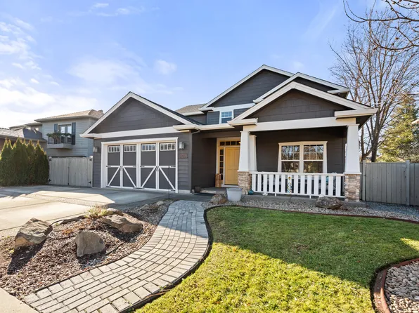 3640 Creek View Dr, Medford, OR 97504