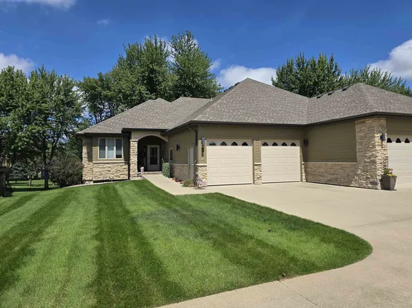 319 202nd St, Arnolds Park, IA 51331
