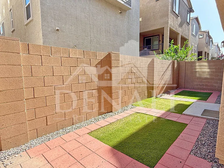 731 W Winchester Dr — Photo 27