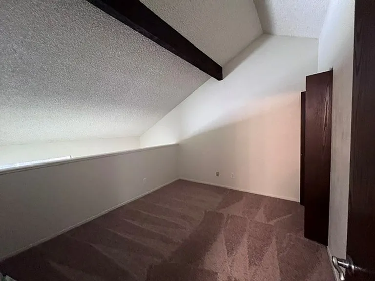 6060 Gloria Dr #1 — Photo 11
