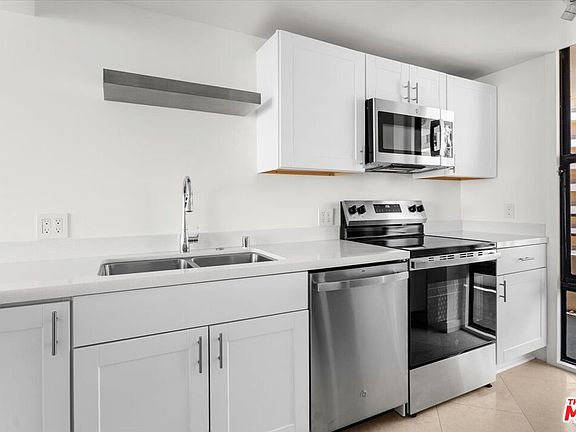 5th image of 4314 Marina City Dr Unit 926
