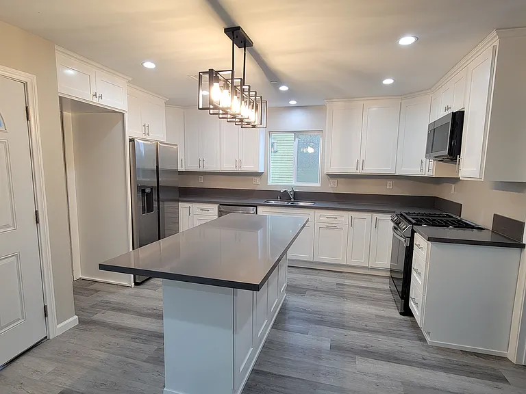 708 E Verdugo Ave #202 — Photo 1