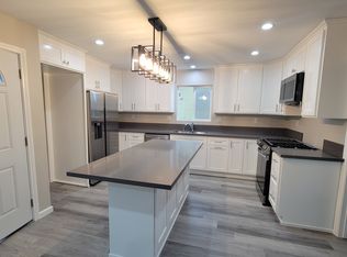 708 E Verdugo Ave #202, Burbank, CA 91501