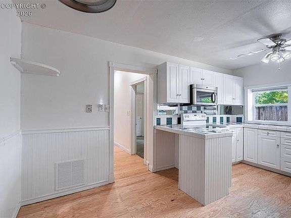 5th image of 1518 Grand Ave