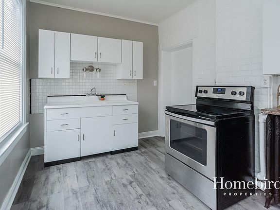 3rd image of 107 Arch Ave #1