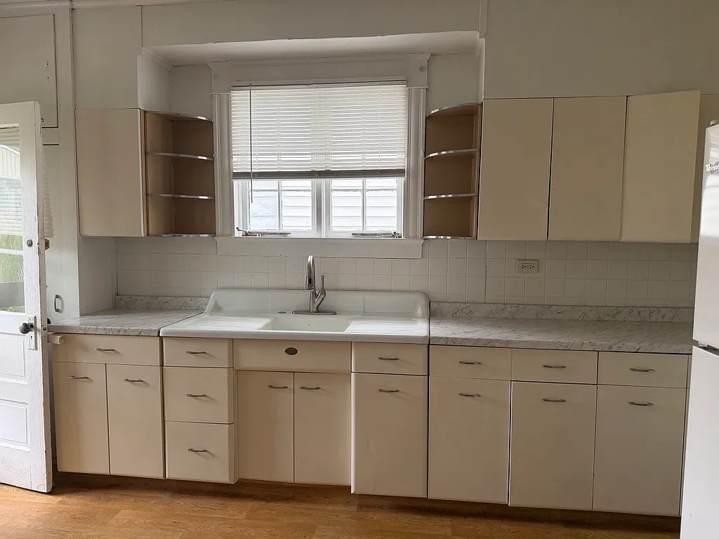 3 bed, $975 — Photo 2