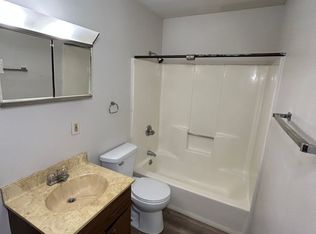 903 Genrich St APT E, Wausau, WI 54403