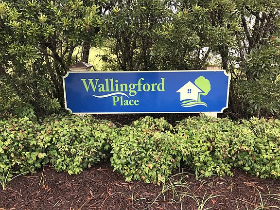 2nd image of 482 Wallingford Cir