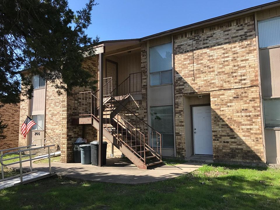 1st image of 205 Oak Trail Dr APT C