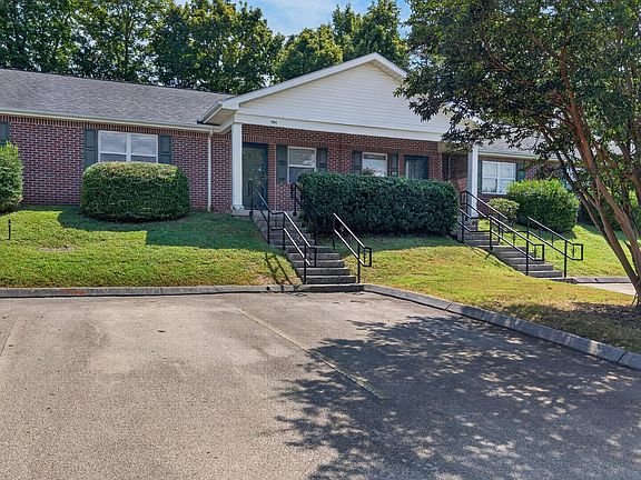 2nd image of 124 Hackberry Way