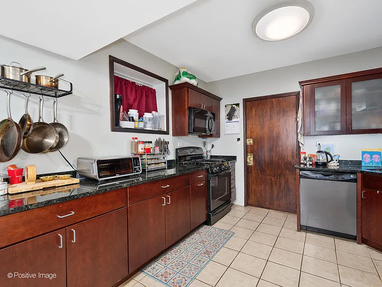 2118 W North Ave #G — Photo 8