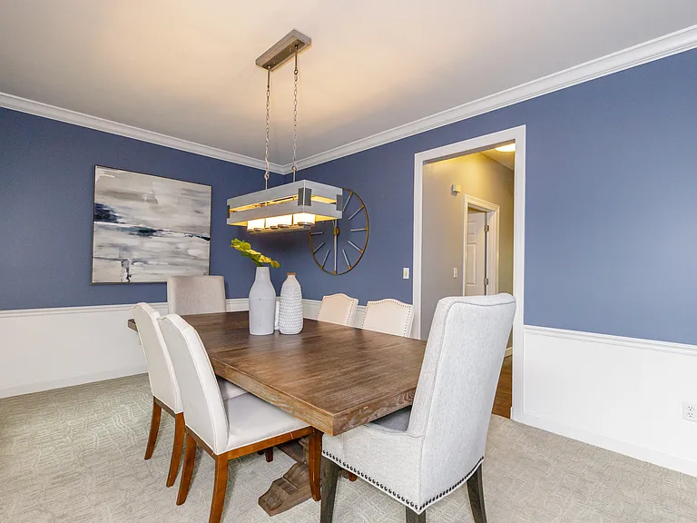 120 Roehampton Ln — Photo 38