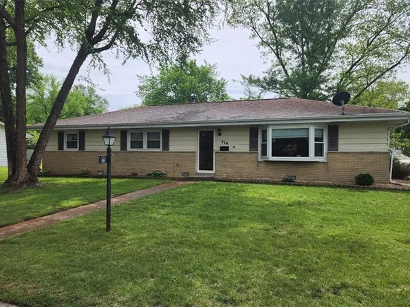 414 Bel Air Dr, Mascoutah, IL 62258