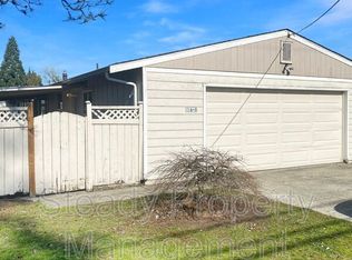 216 3rd Ave SW #B, Pacific, WA 98047