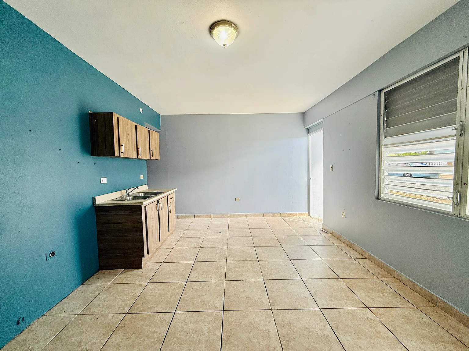 3 bed, 900 sqft, $800 — Photo 3