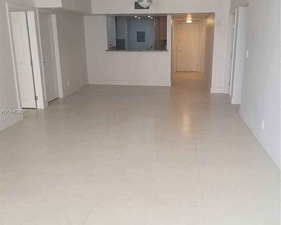 2nd image of 1717 N Bayshore Dr APT 2641