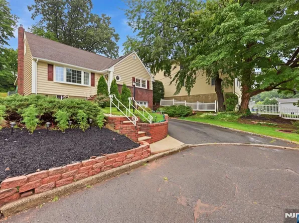 37 Forest Ave, Nutley, NJ 07110