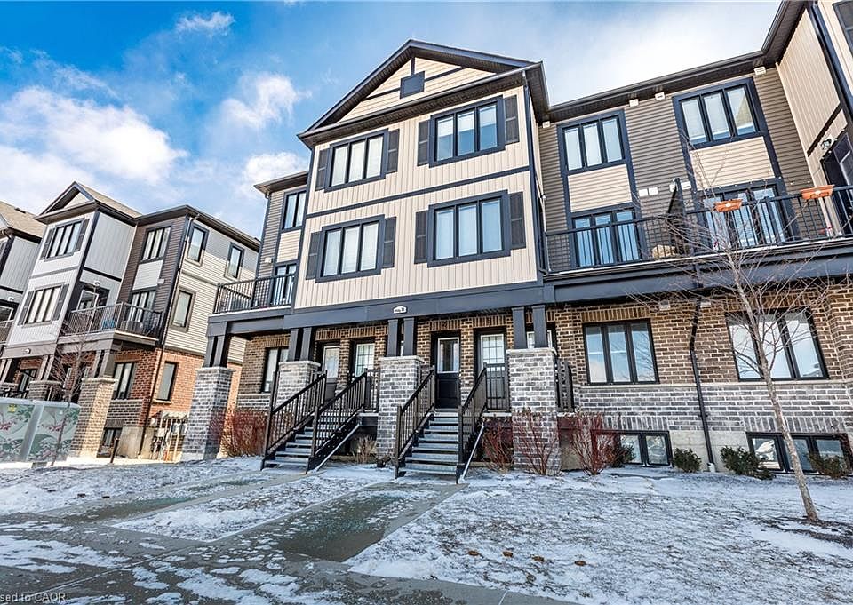 1st image of 160 Rochefort St #B4