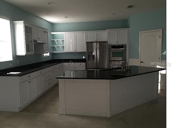 4th image of 11828 Chateaubriand Ave
