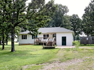 1694 Green Rd, Marshfield, MO 65706