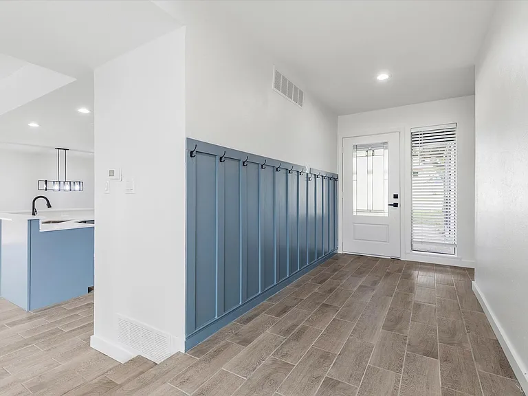 17003 Davenport Rd — Photo 5