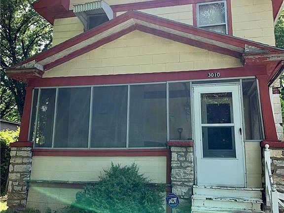 2nd image of 3010 Kensington Ave
