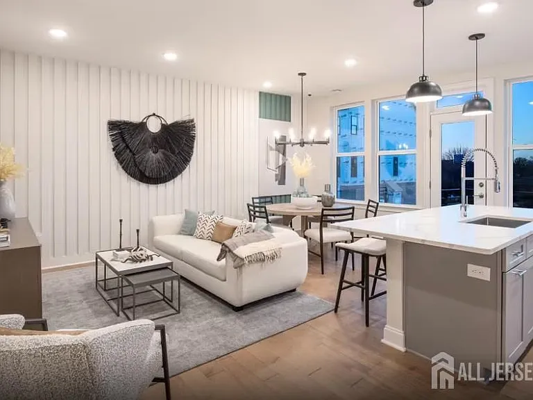 313 Sadie Cir — Photo 6