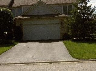 28 Aegina Dr, Tinley Park, IL 60477