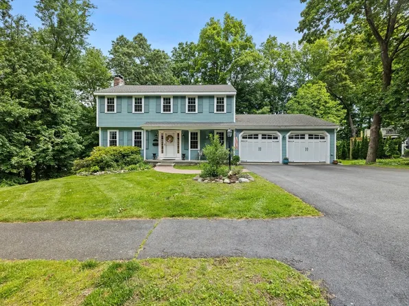 44 Old Colony Dr, Westborough, MA 01581