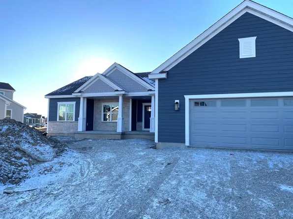 9203 South Overlook WAY, Franklin, WI 53132