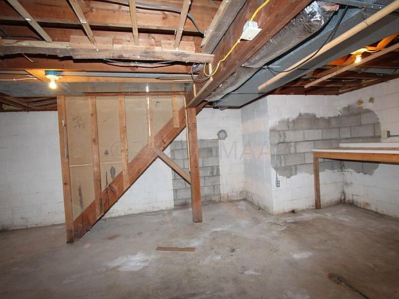5th image of 506 Ward Ave