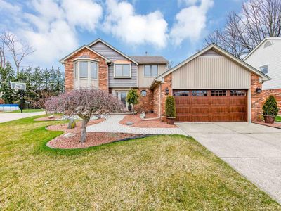 44075 Highgate Dr, Clinton Township, MI, 48038