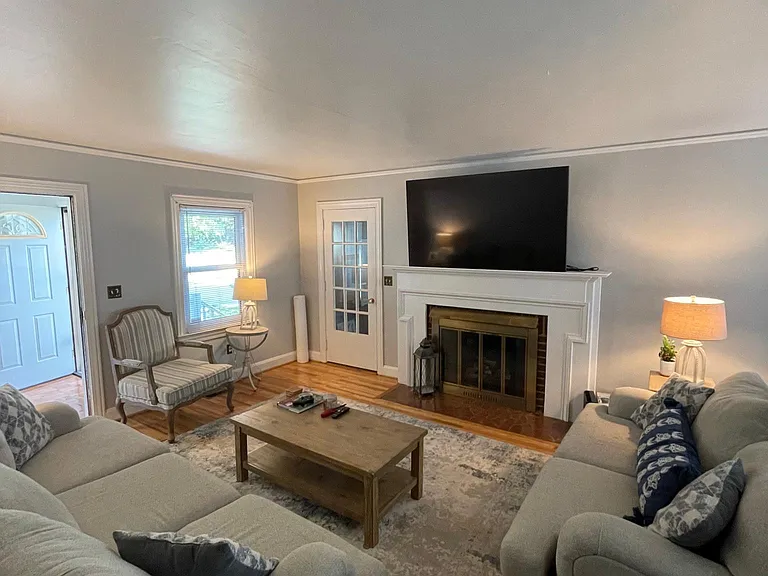 39 Mayfair Ln — Photo 7