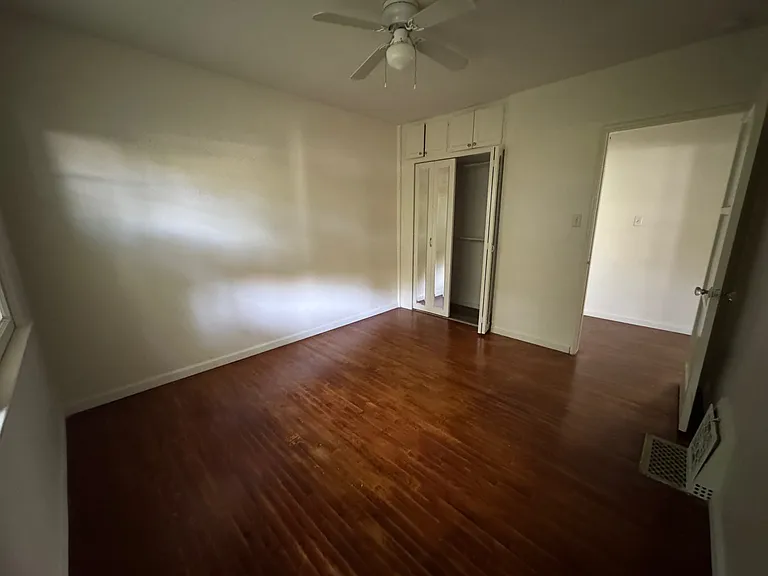 2822 Saint George St — Photo 8