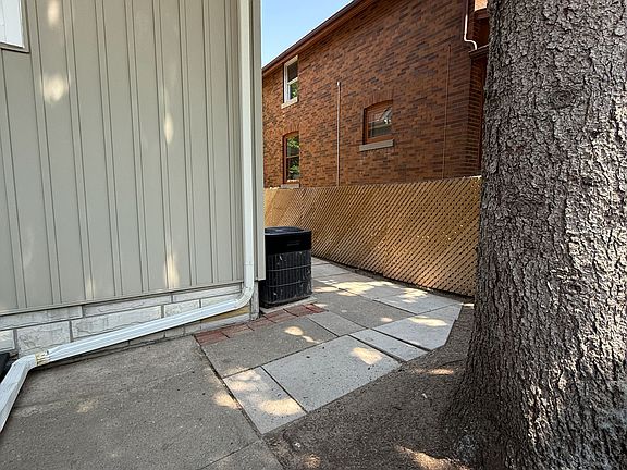 4th image of 70 West St W