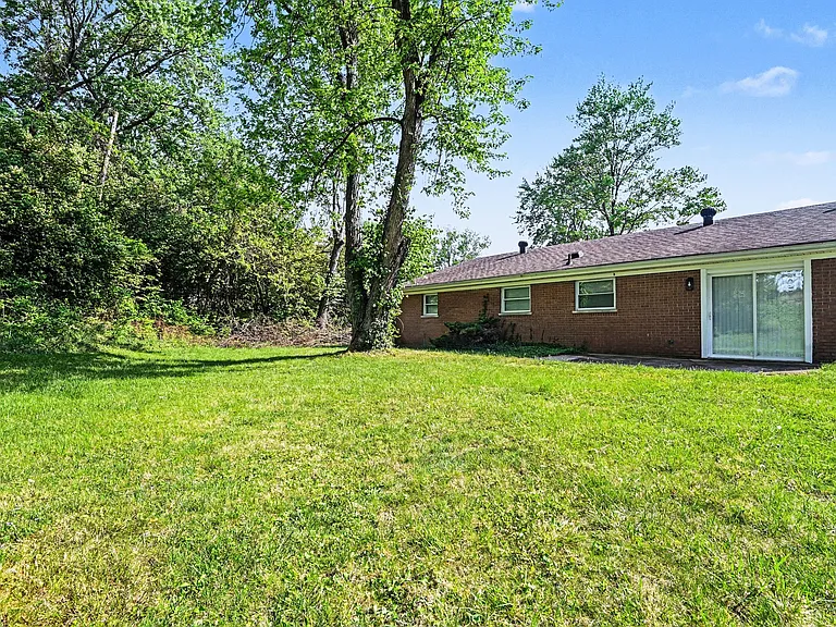 950 Harkin Dr — Photo 11