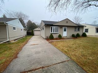 1023 Pershing Ave, Sheboygan, WI 53083