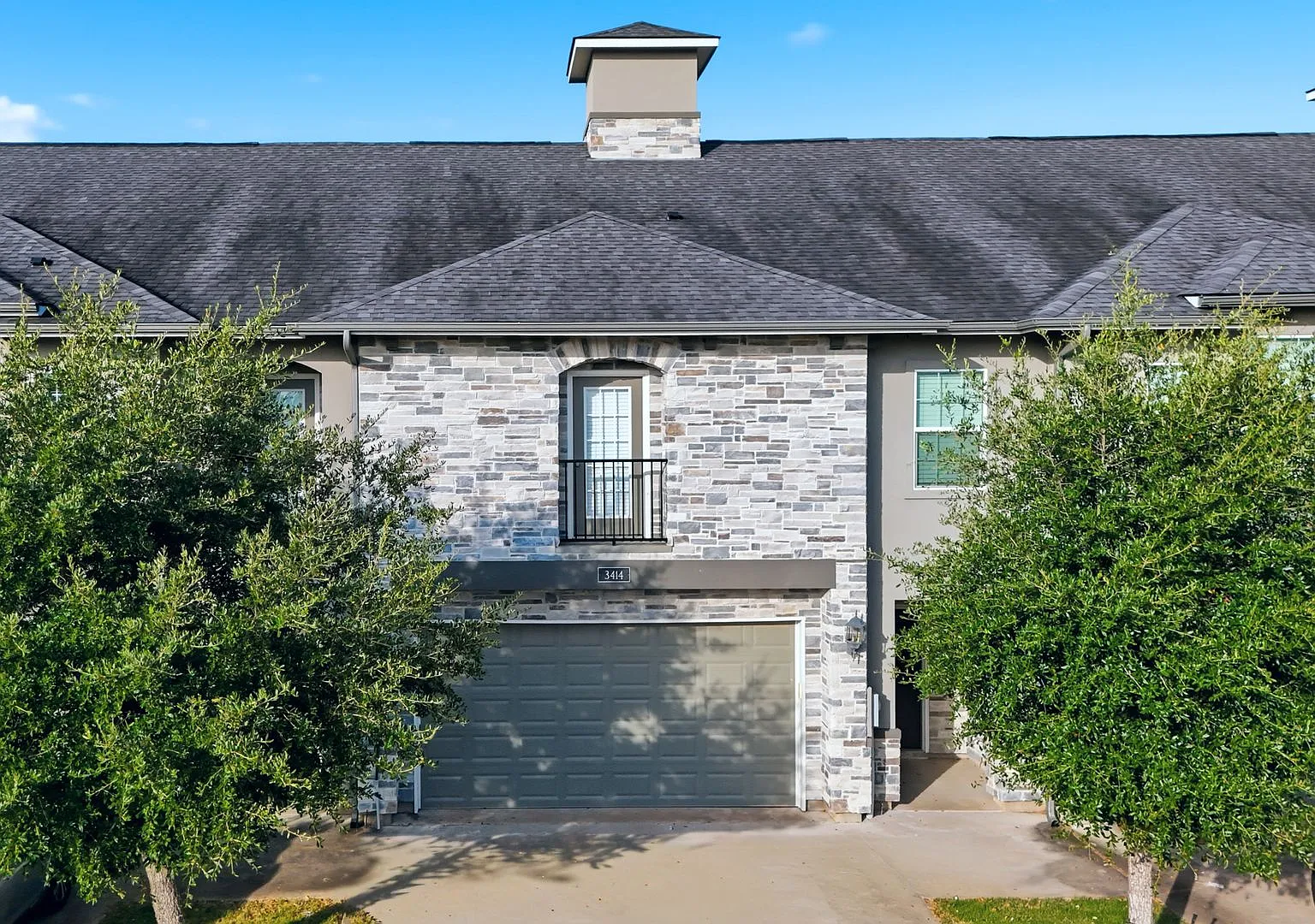 3414 Summerway Drive — Photo 1