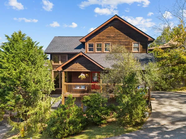 420 Stone Ridge Way, Pigeon Forge, TN 37863