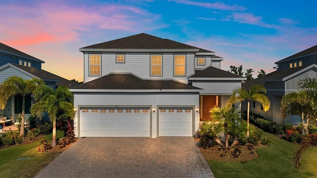 5 bed, 3.5 bath, 2656 sqft, $3,500 — Photo 1