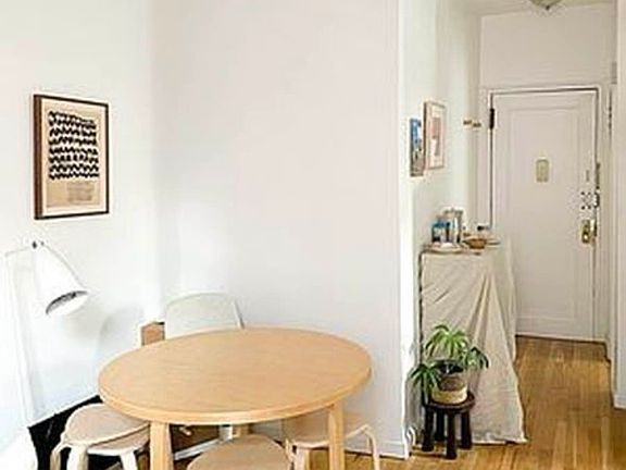 3rd image of 166 Suffolk St #3F