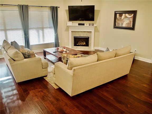 3rd image of 2577 Bent Tree Blvd