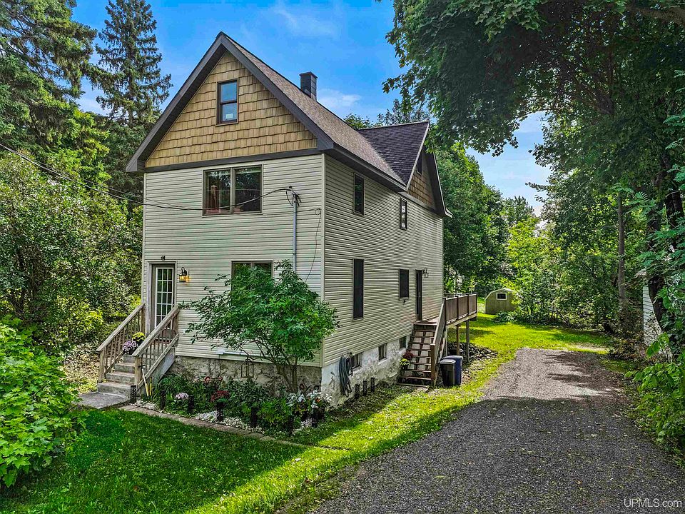 1st image of 932 Prospect St